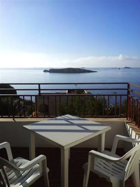 Poseidon II Apartments Figueretas